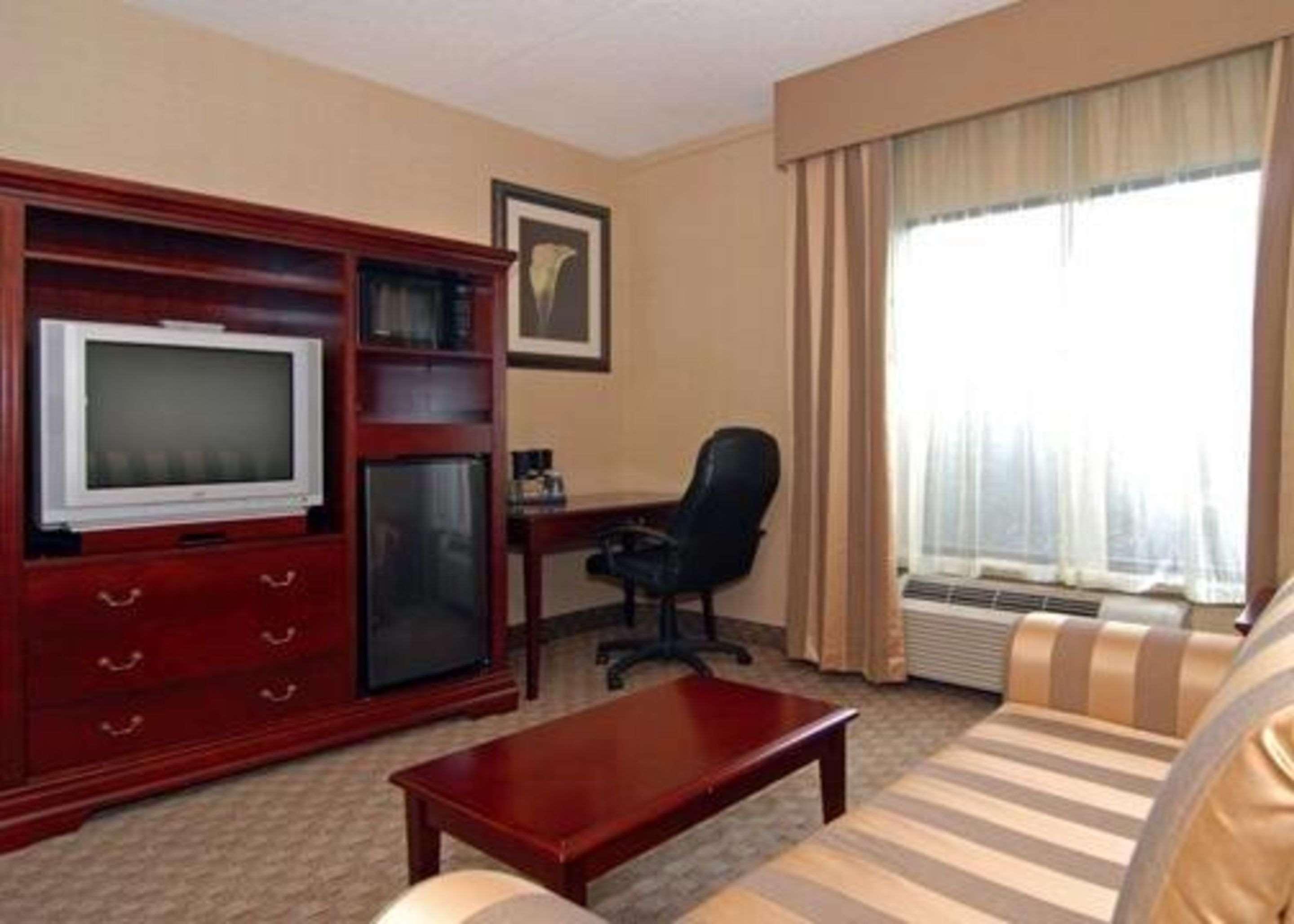 Quality Inn & Suites Bensalem Pokój zdjęcie