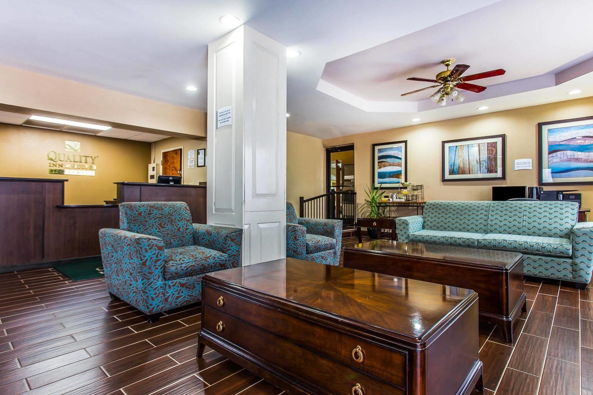 Quality Inn & Suites Bensalem Zewnętrze zdjęcie