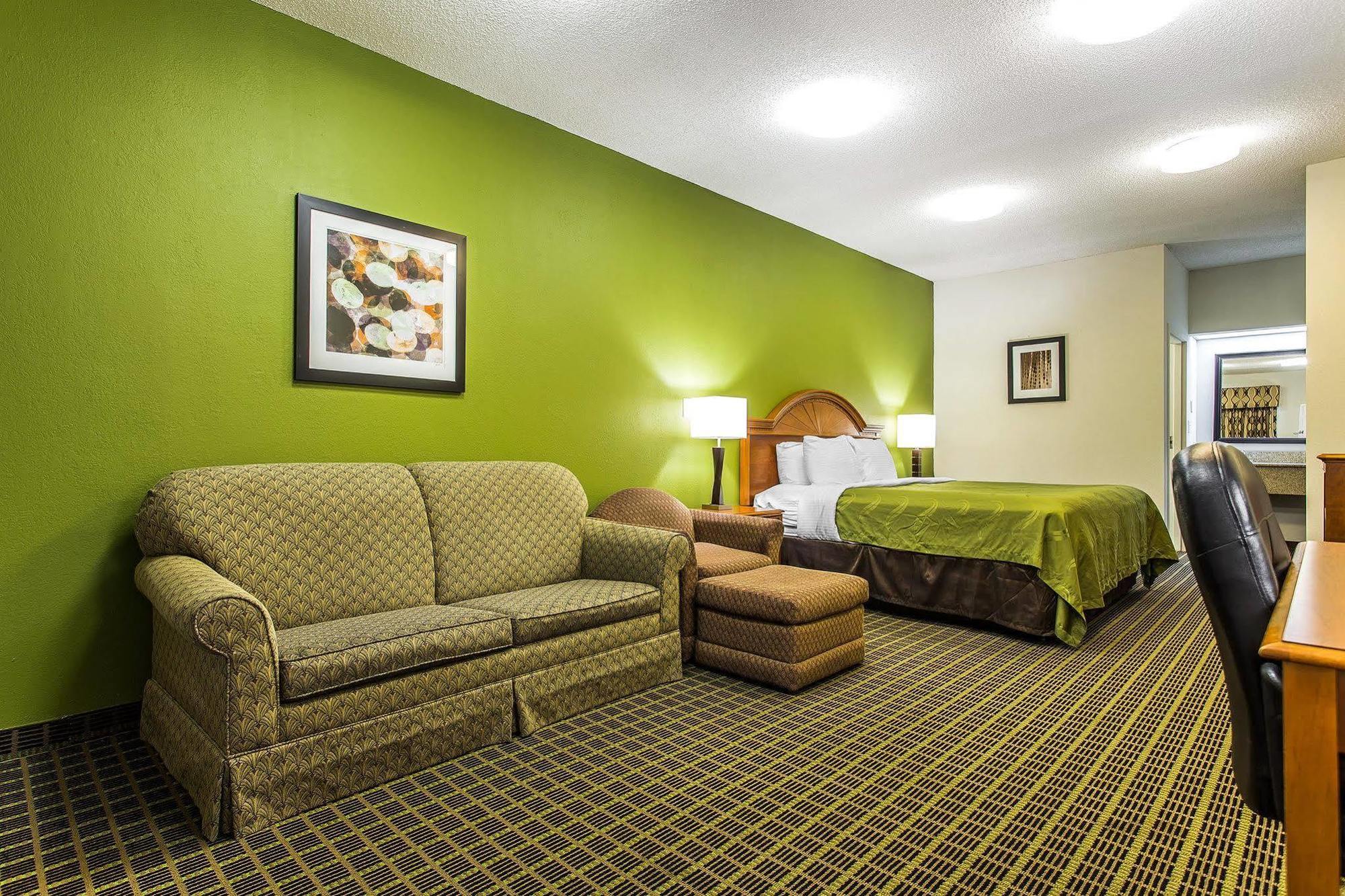 Quality Inn & Suites Bensalem Zewnętrze zdjęcie